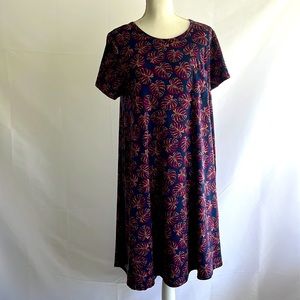 Lularoe “Carly “, high-low, Size L, colorful leaf pattern, polyester/spandex